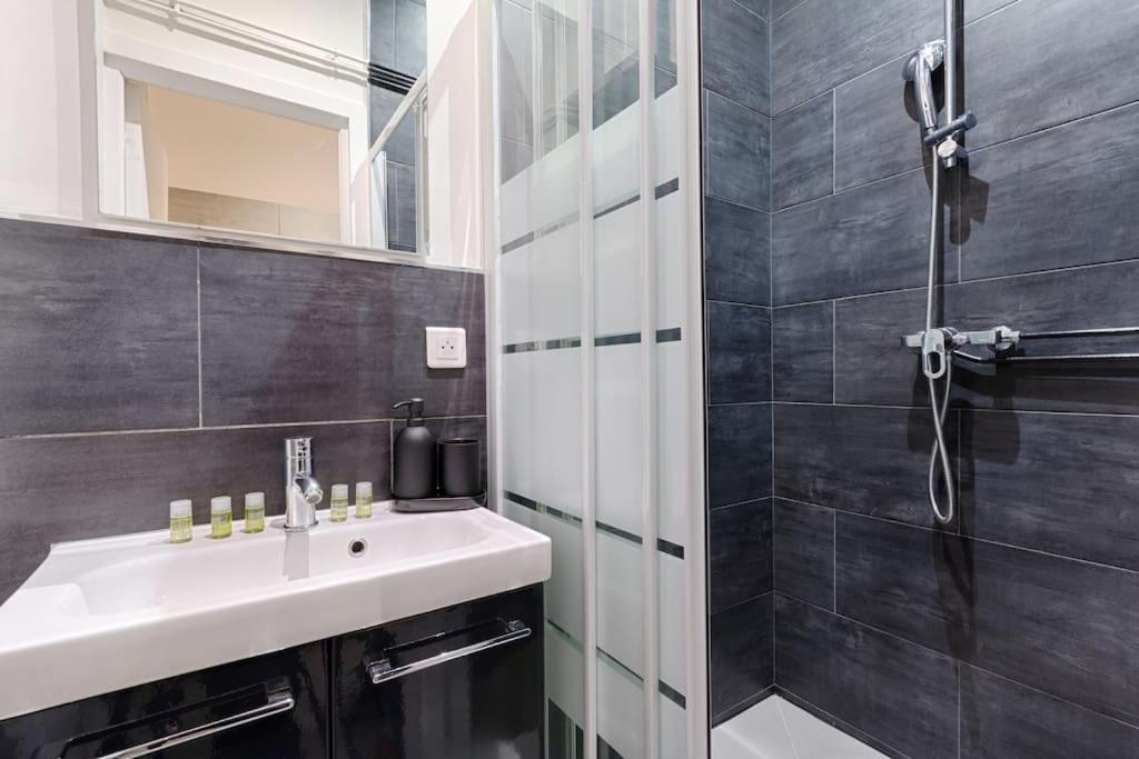 Batignolles Lemercier Cosy Apartment 4P-1Br ปารีส ภายนอก รูปภาพ